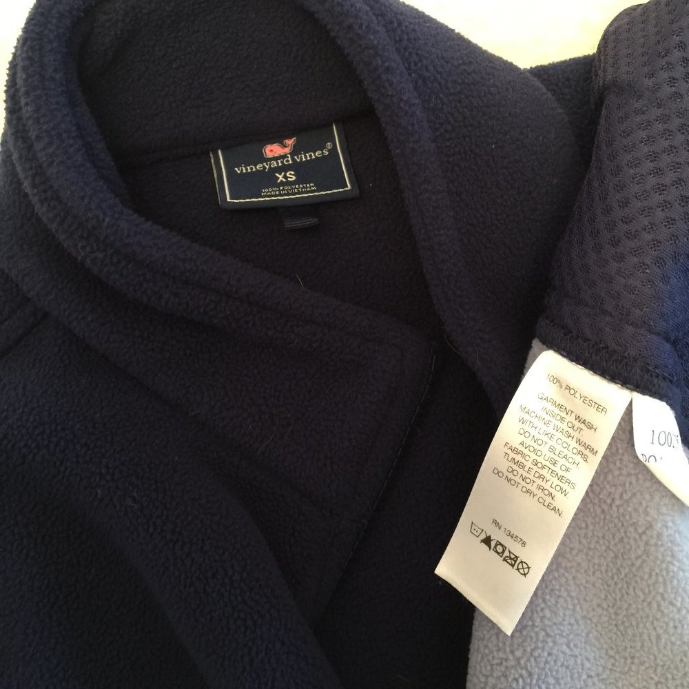 Vineyard Vines Navy Fleece Vest. Women’s Size XS. - Picture 4 of 16